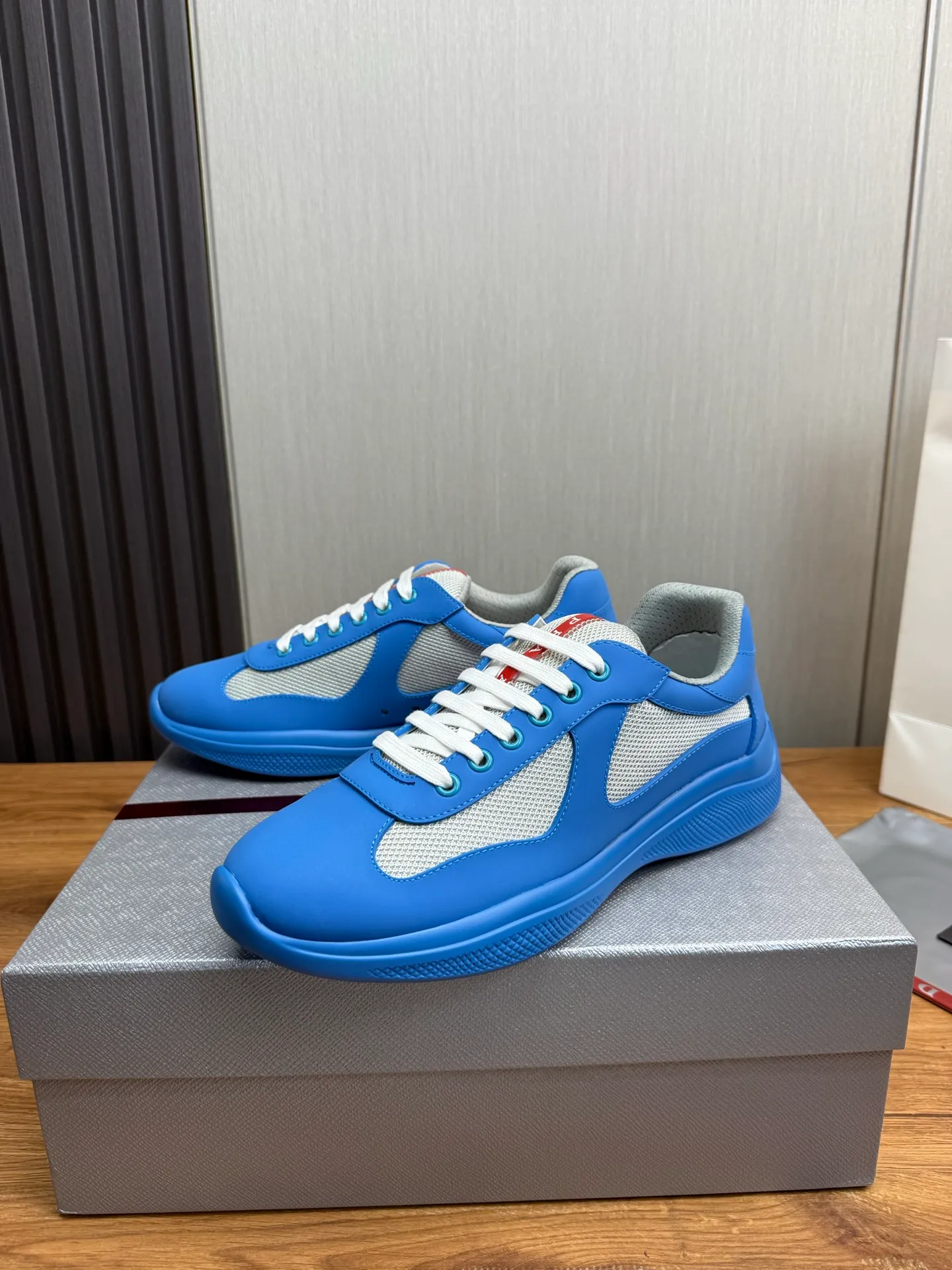 Men's shoes 640💰 [PRADA] Hot selling items🔥Must be recommended every day~~ Official website synchronized, 1:1 high quality shipments✔️ Imported cowhide fabric, rubber material + cowhide lining, original bottom, high-end airplane box packaging🎁 38-45 (38.45 custom-made, non-returnable)
